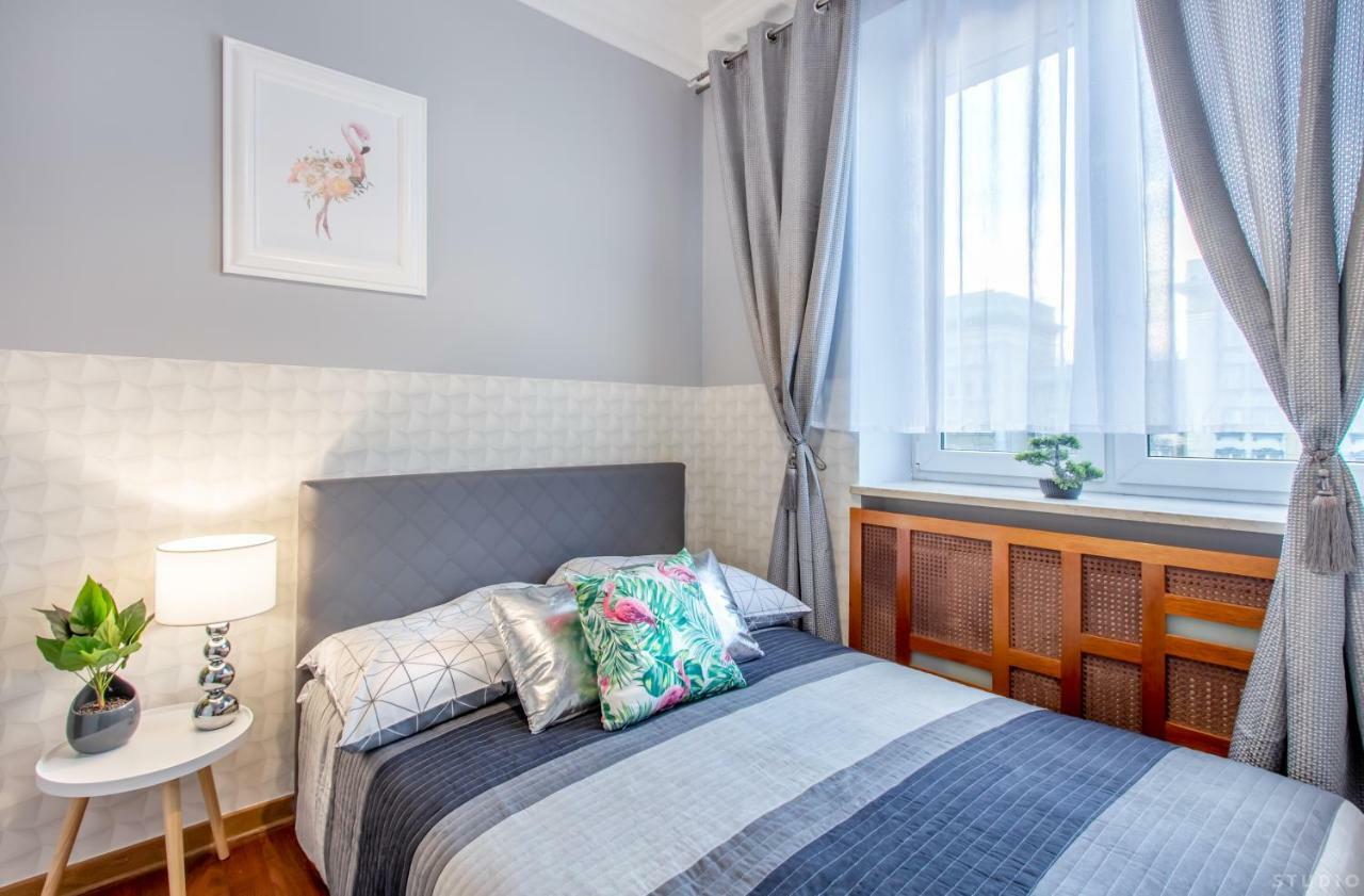 *Clicktheflat* Wilcza 33 Street Apart Rooms In The City Center Warszawa Exteriör bild
